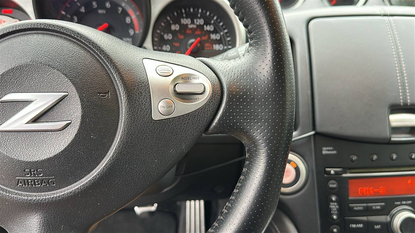 Used 2010 Nissan 370Z Touring RWD image 16