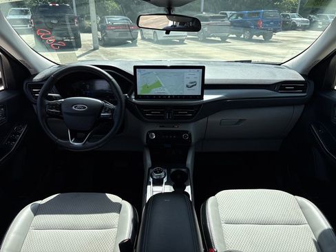 Used 2024 Ford Escape SE FWD image 7
