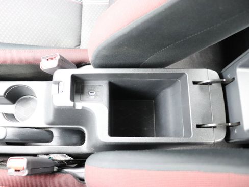 Used 2024 Nissan Versa SR image 37