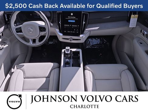 New 2026 Volvo XC90 B6 Ultra w/ Protection Package image 11