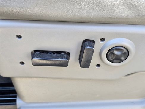 Used 2003 GMC Sierra 2500 SLT w/ SLT Preferred Equipment Group image 61