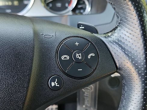 Used 2011 Mercedes-Benz E 550 Coupe image 26