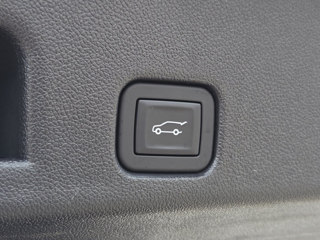 Used 2026 GMC Acadia Elevation w/ Elevation Premium Package AWD/4WD image 18