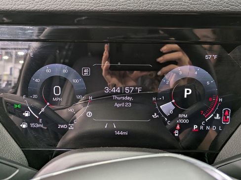 Used 2026 GMC Yukon Denali w/ Sun & Power Step Package AWD/4WD image 15