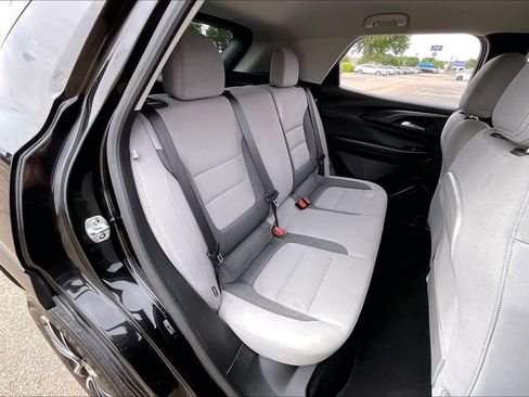 Used 2025 Chevrolet TrailBlazer LT FWD image 19