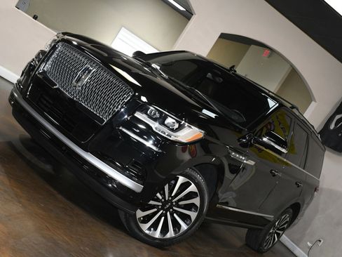 Used 2023 Lincoln Navigator Reserve image 78