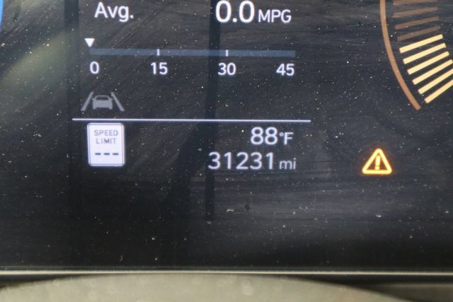 Used 2024 Hyundai Kona SEL AWD/4WD image 34