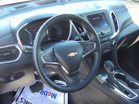 Used 2024 Chevrolet Equinox LT image 11