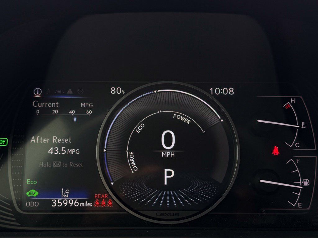 Used 2022 Lexus UX 250h AWD/4WD image 18