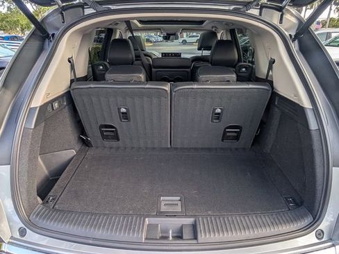 Used 2024 Acura MDX FWD w/ Technology Package image 17
