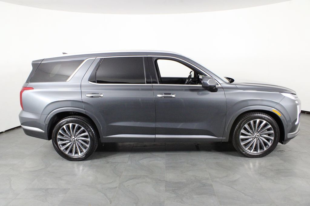 Certified 2024 Hyundai Palisade Calligraphy FWD image 12
