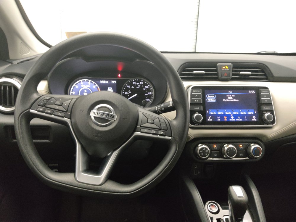Used 2020 Nissan Versa SV w/ Trunk Package FWD image 22
