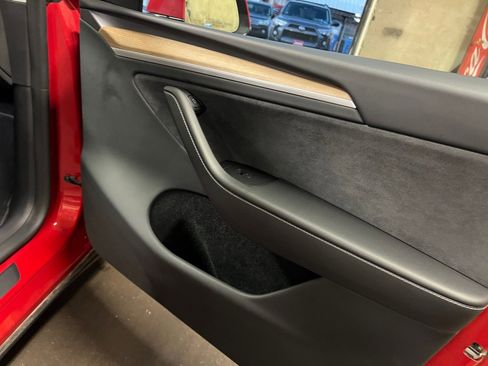 Used 2023 Tesla Model Y Long Range image 35