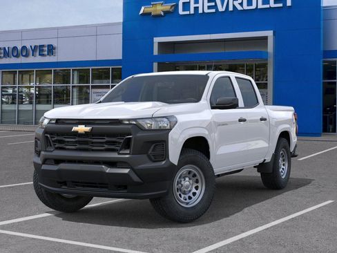 New 2025 Chevrolet Colorado W/T w/ WT Convenience Package II image 6