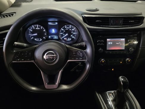 Used 2017 Nissan Rogue S FWD image 22