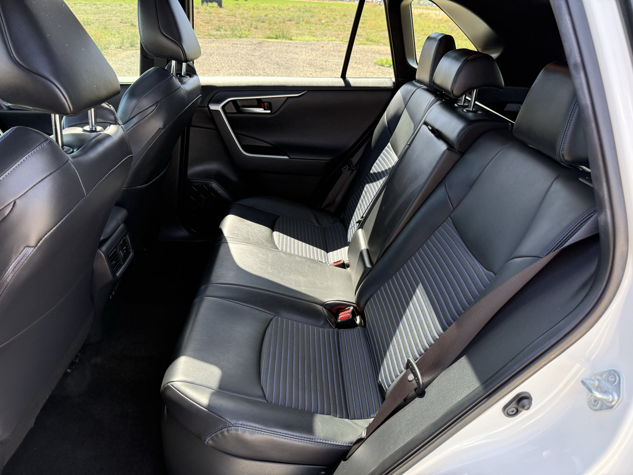 Used 2020 Toyota RAV4 XSE AWD/4WD image 29