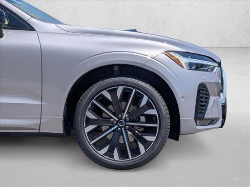 Certified 2026 Volvo XC60 B5 Ultra w/ Climate Package image 10