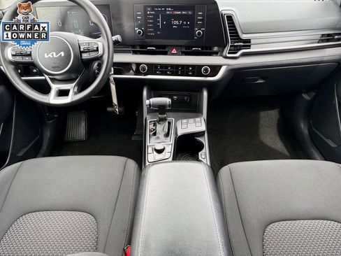 Certified 2025 Kia Sportage LX AWD/4WD image 10