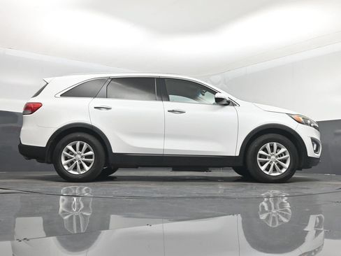 Used 2017 Kia Sorento EX w/ EX V6 Premium Package FWD image 16