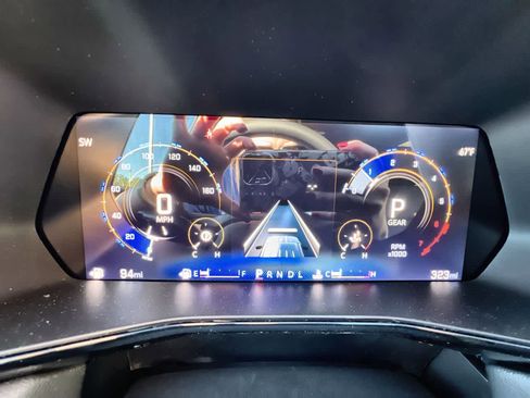 Used 2024 Chevrolet Colorado LT image 12