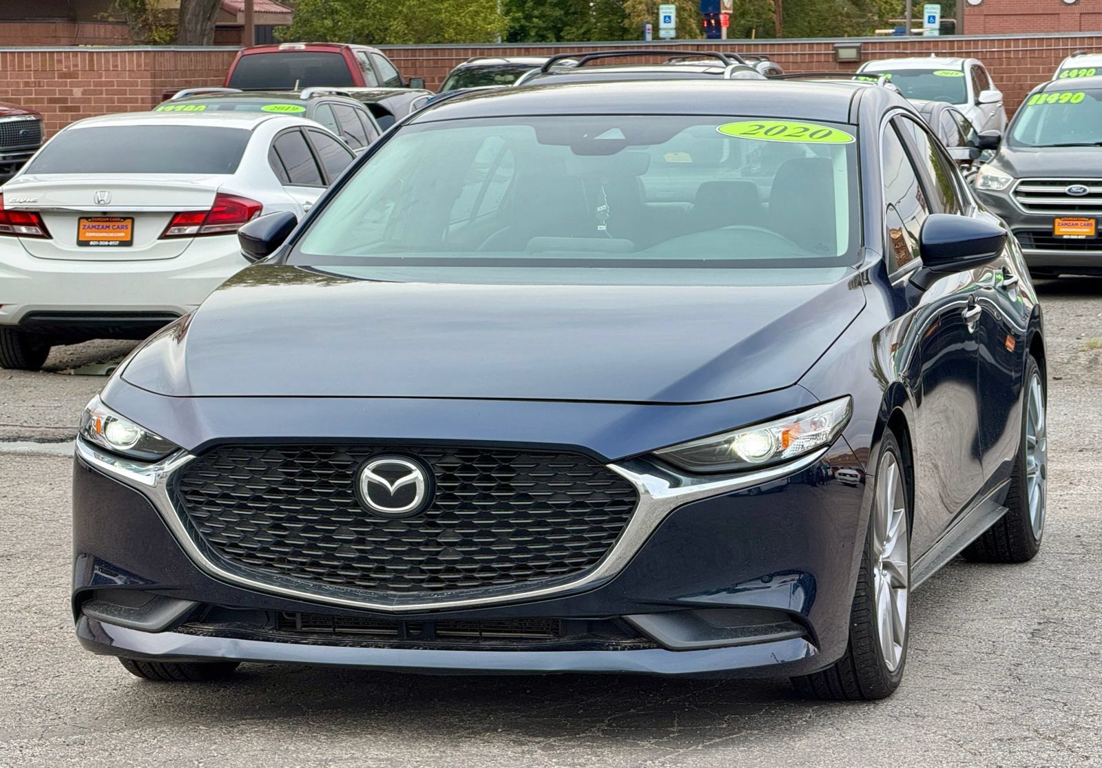 Used 2020 MAZDA MAZDA3 Sedan w/ Select Package FWD image 2