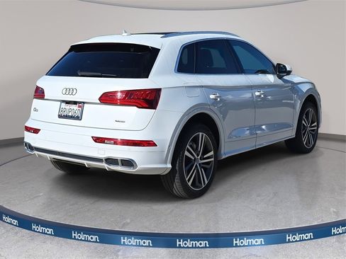 Used 2020 Audi Q5 e Prestige w/ Prestige Package image 4