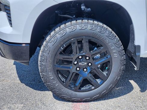 New 2026 Chevrolet Silverado 1500 LT Trail Boss w/ Convenience Package II image 9