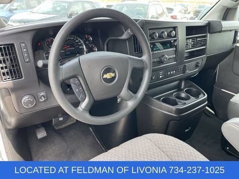 Used 2025 Chevrolet Express 3500 LT w/ LT Preferred Equipment Group RWD image 10