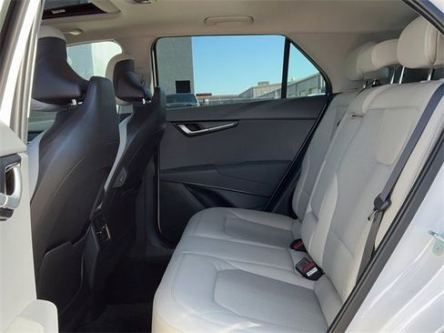 Certified 2025 Kia Niro EX Touring image 13