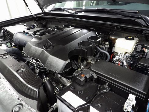 Used 2024 Toyota 4Runner TRD Off-Road Premium image 20