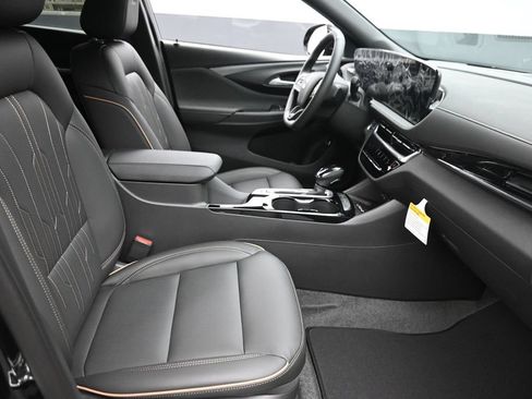 New 2026 Buick Envista Avenir FWD image 9