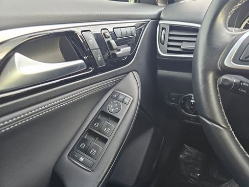 Used 2018 INFINITI QX30 w/ Cargo Package image 39