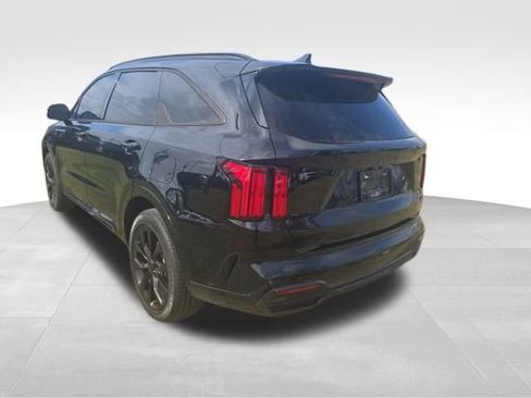 Used 2023 Kia Sorento SX image 5