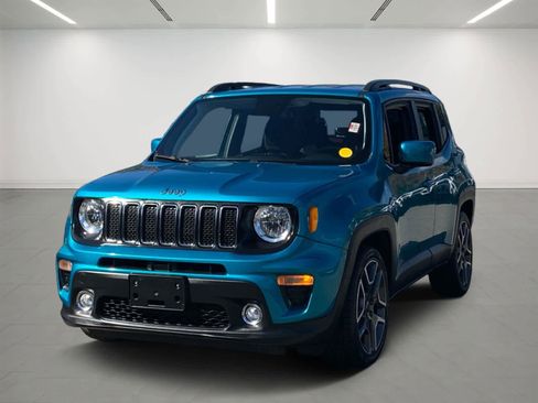 Used 2020 Jeep Renegade Latitude w/ Safety & Security Group II image 2