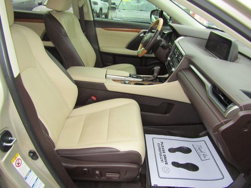 Used 2019 Lexus RX 350 AWD w/ Navigation Package image 18