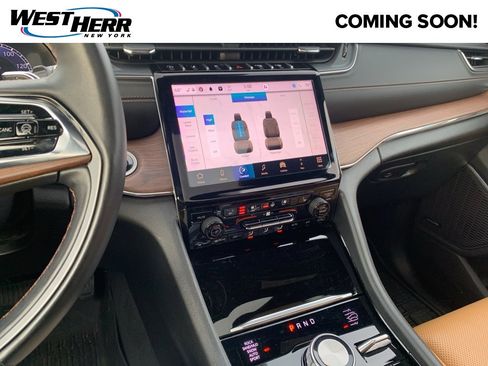 Used 2023 Jeep Grand Cherokee L Summit image 7