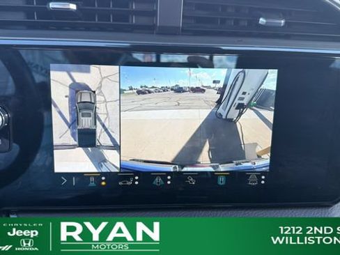 Used 2022 GMC Sierra 1500 Denali AWD/4WD image 17