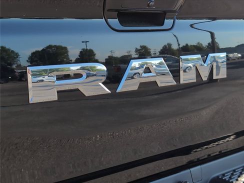 New 2026 RAM 1500 Laramie w/ Sport Appearance Package AWD/4WD image 31