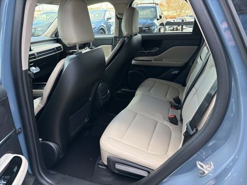 New 2026 Lincoln Corsair Premiere image 7