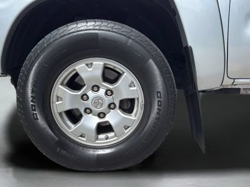 Used 2012 Toyota Tacoma PreRunner w/ TRD Off-Road Pkg RWD image 2