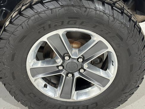 Used 2020 Jeep Wrangler Unlimited Sahara w/ Uconnect 4C Nav & Sound Group image 8