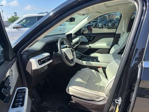 Used 2024 Lincoln Aviator Black Label w/ Dynamic Handling Package AWD/4WD image 9