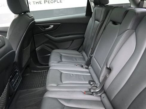 Used 2023 Audi Q7 2.0T Premium Plus w/ Premium Plus Package AWD/4WD image 22