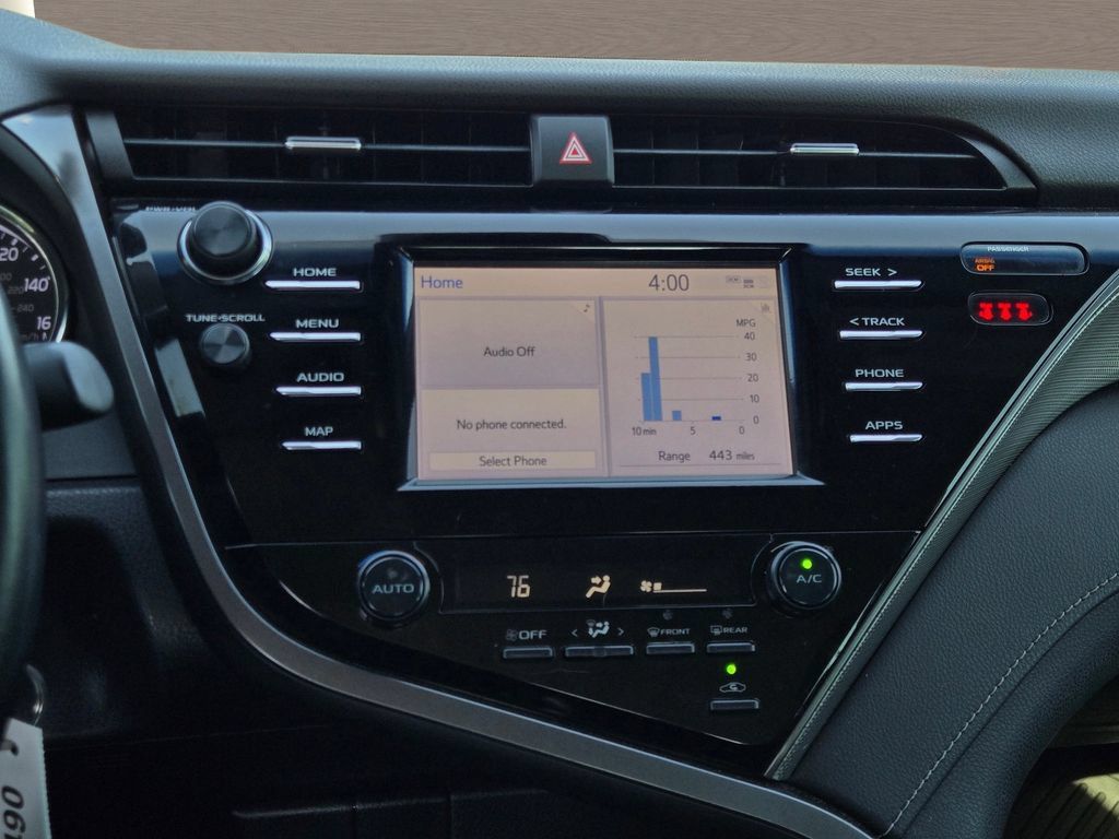 Used 2019 Toyota Camry SE FWD image 15