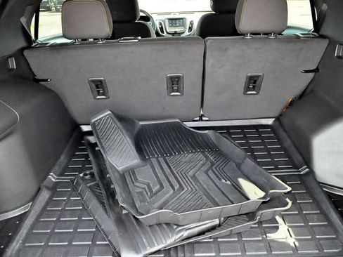 Used 2023 Chevrolet Equinox LT FWD image 20