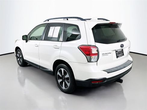 Used 2018 Subaru Forester 2.5i Premium image 5
