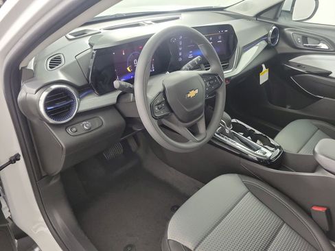 New 2026 Chevrolet Trax LT image 11