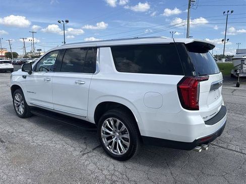 Used 2024 GMC Yukon XL Denali w/ Advanced Technology Package AWD/4WD image 9