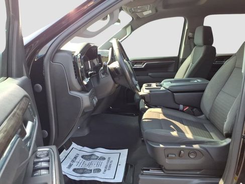 Used 2023 Chevrolet Silverado 1500 LT AWD/4WD image 18