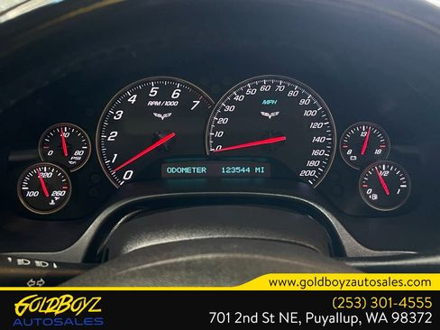 Used 2006 Chevrolet Corvette Coupe w/ Preferred Equipment Group RWD image 17